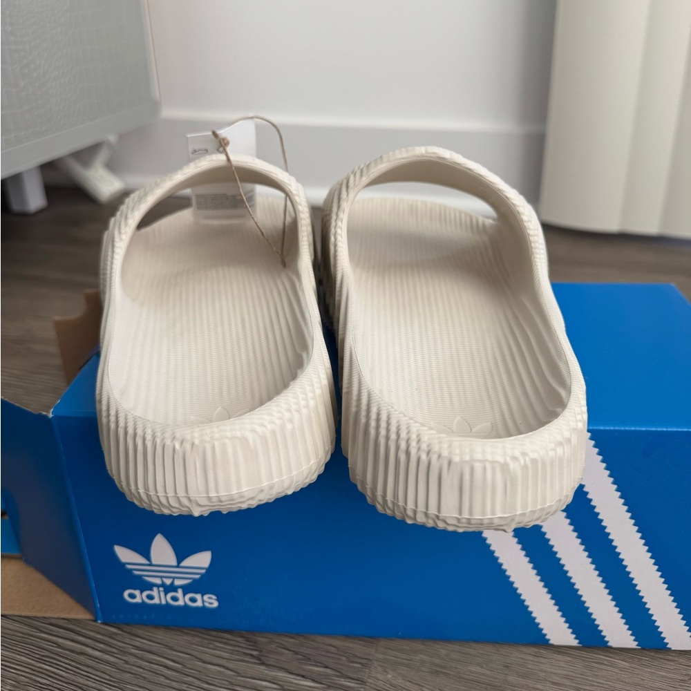 Adidas slides - Picture 5 of 6
